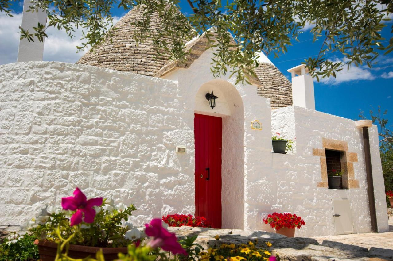 I Trulli Degli Ulivi Villa Locorotondo Exterior photo